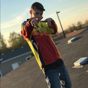 Meet your Posher, Cole